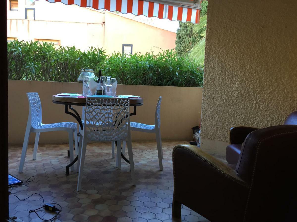 Ferienwohnung Les Orangers Saint-Raphaël Exterior foto